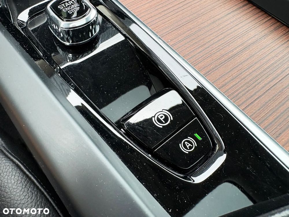 Volvo S60 B5 B AWD Plus Dark - 24