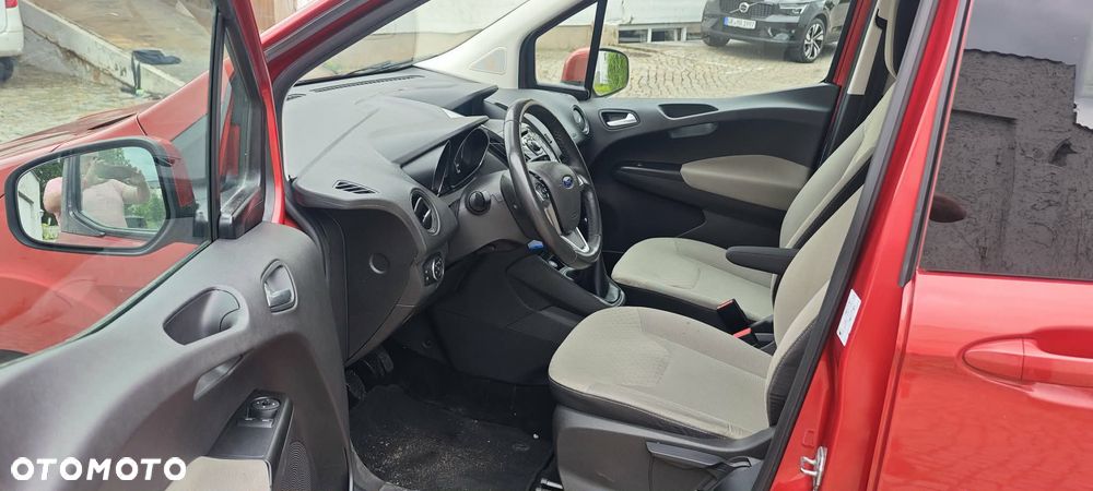 Ford Tourneo Courier 1.0 EcoBoost Titanium - 5