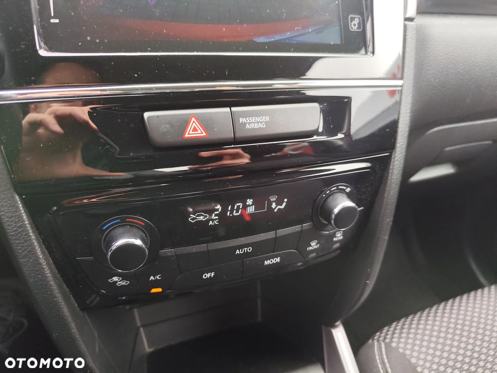 Suzuki Vitara 1.5 Strong Hybrid Premium 2WD AGS - 13