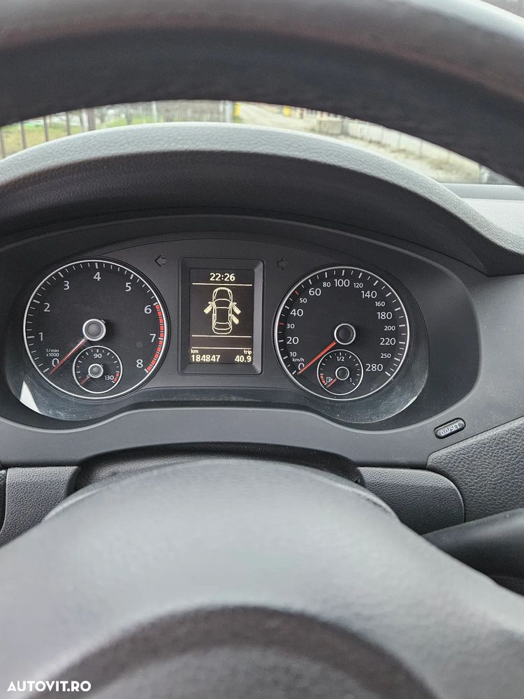 Volkswagen Jetta 1.4 TSI Trendline DSG - 13