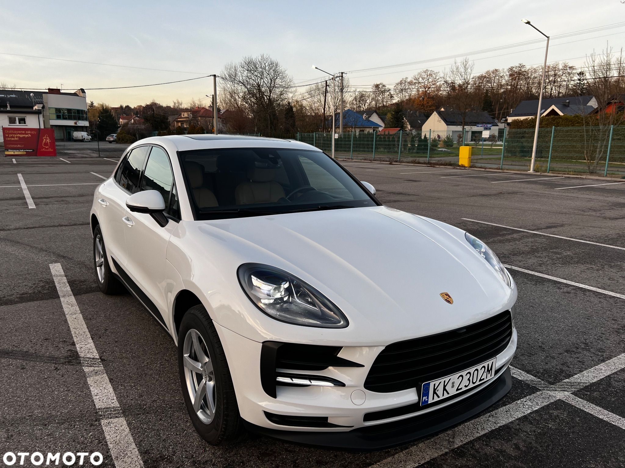 Porsche Macan - 1