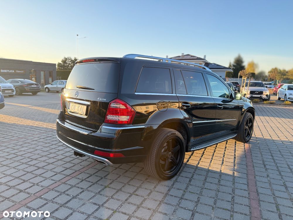 Mercedes-Benz GL 450 - 9