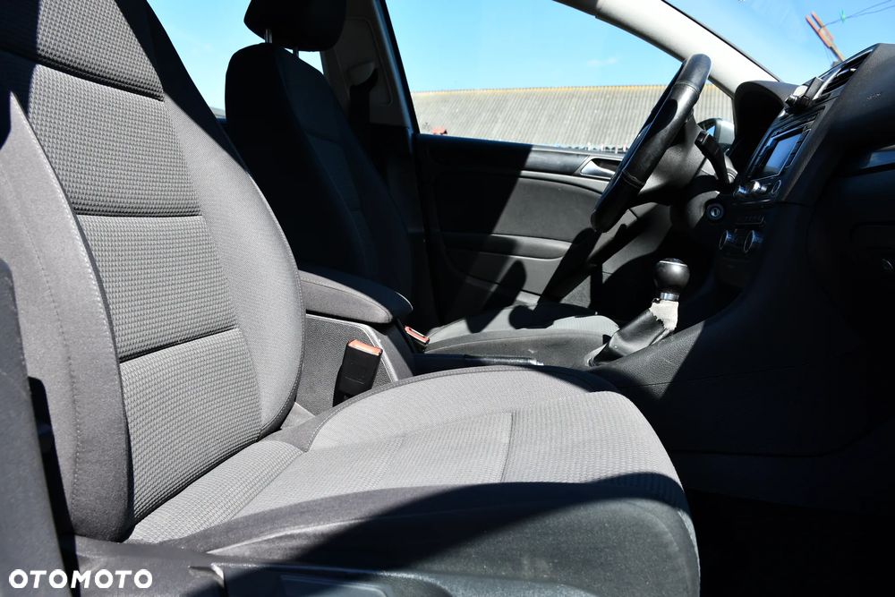 Volkswagen Golf 1.6 TDI Comfortline - 10