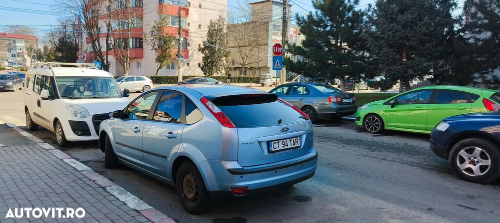 Ford Focus 1.6 Ambiente - 3