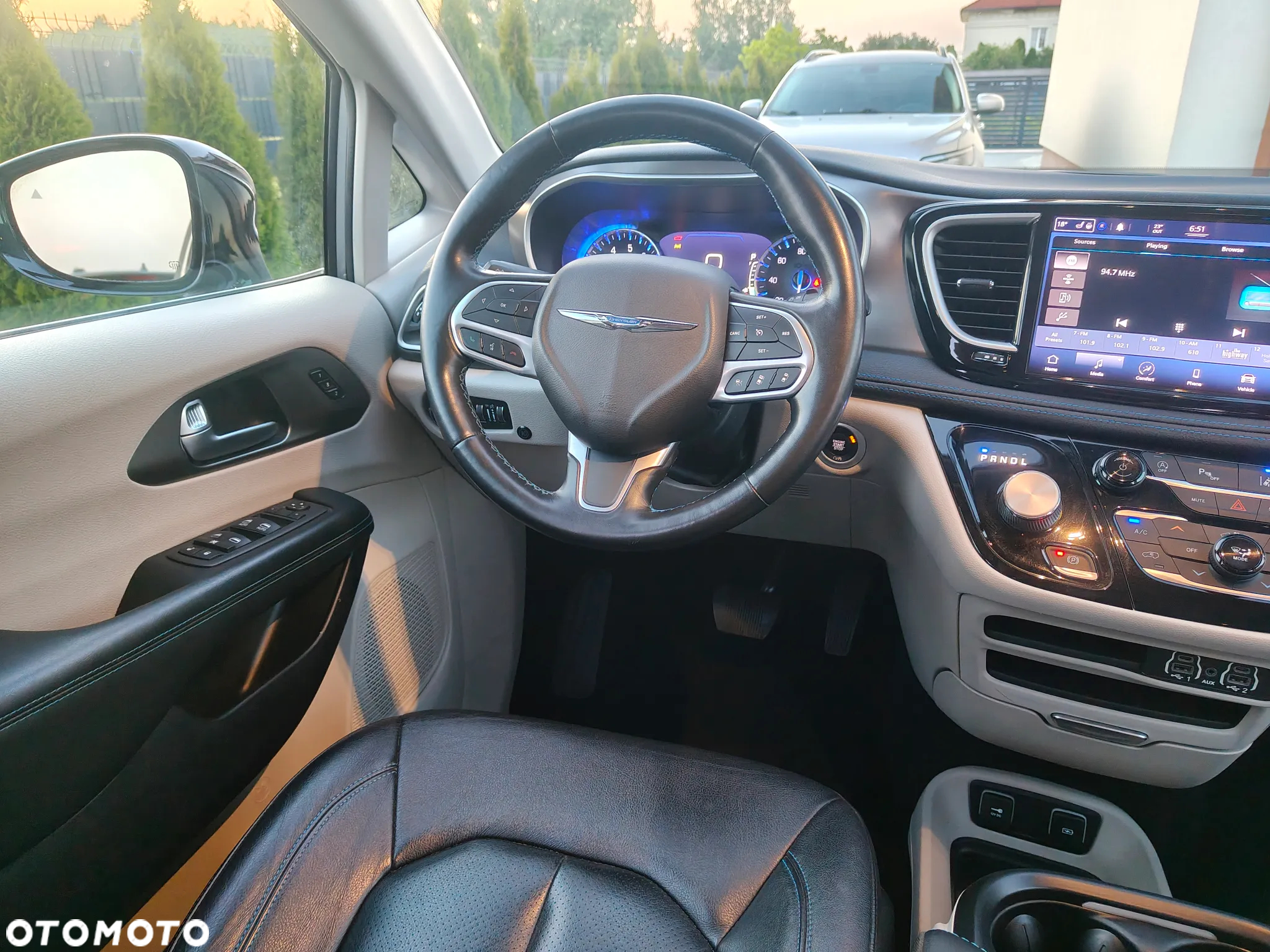 Chrysler Pacifica - 14