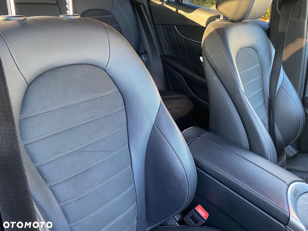 Mercedes-Benz GLC - 22