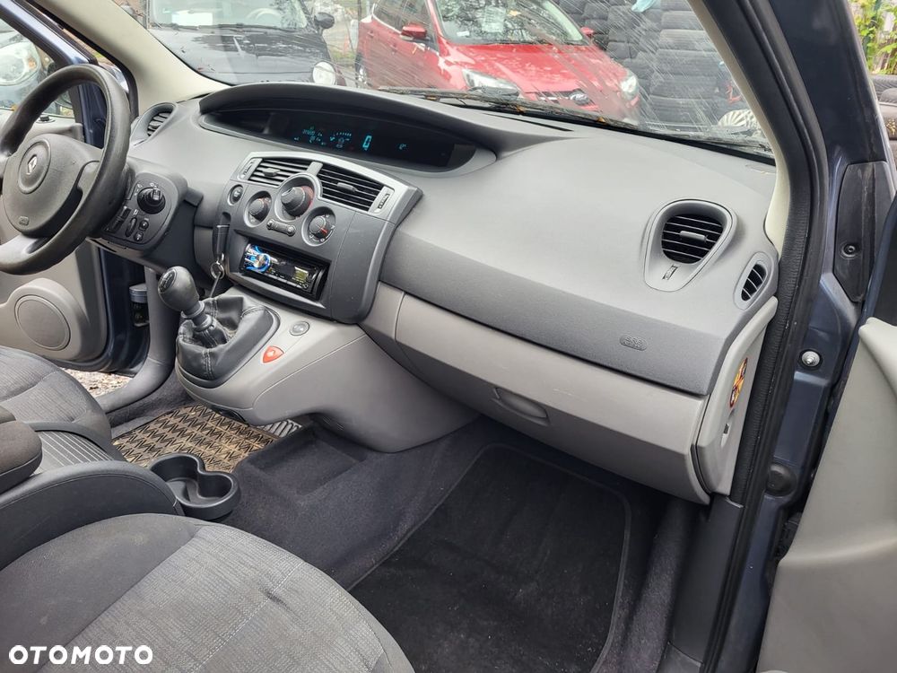 Renault Scenic 1.6 16V Alize - 8
