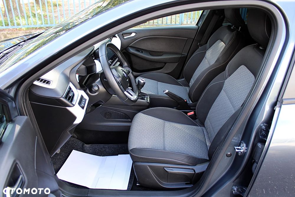 Renault Clio - 15