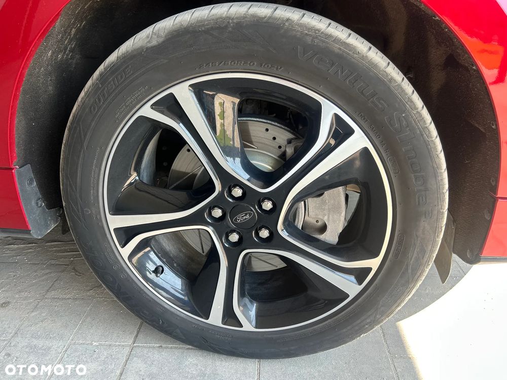Ford Edge - 8