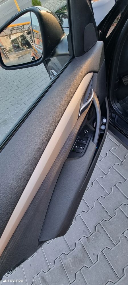 BMW X1 xDrive18d - 16