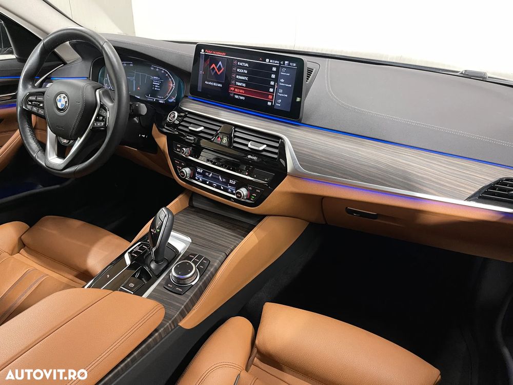 BMW Seria 5 520i Aut. Luxury Line - 10