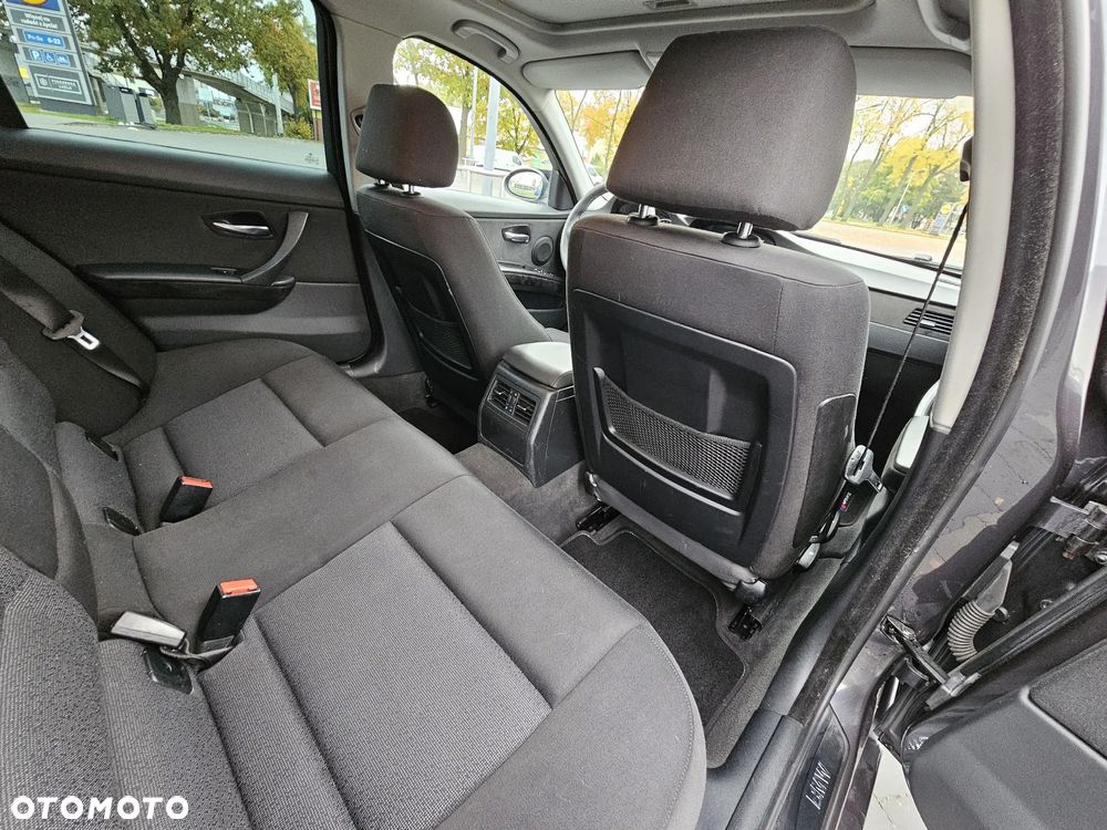 BMW Seria 3 320i - 23