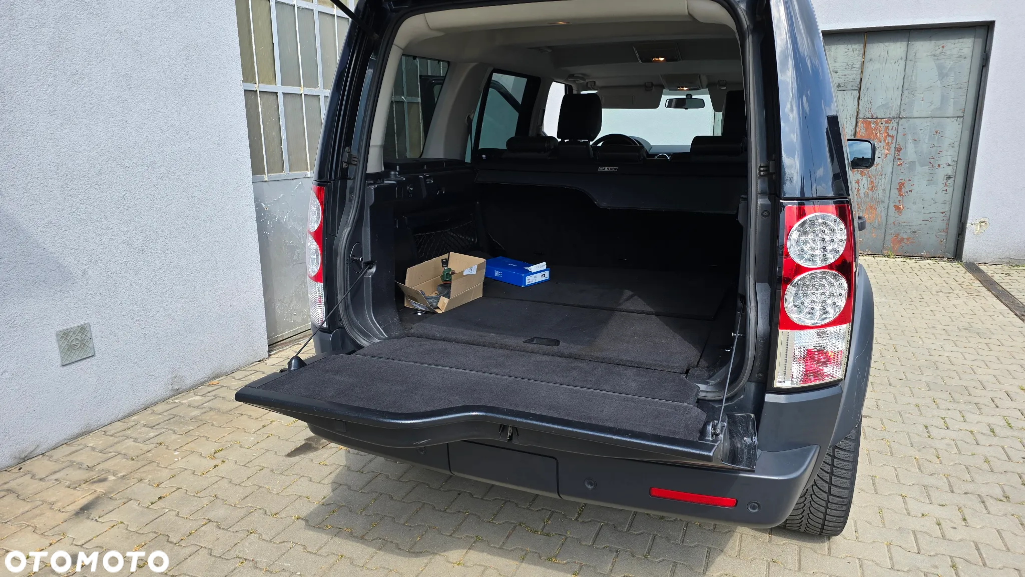 Land Rover Discovery IV 3.0D V6 S - 13