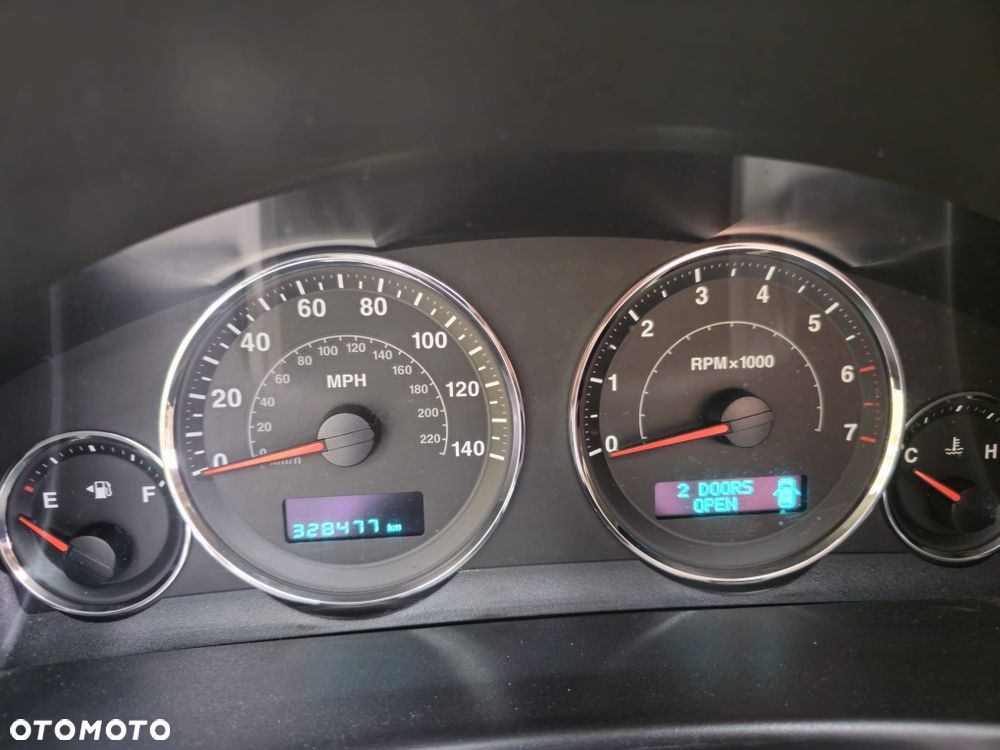 Jeep Commander - 8