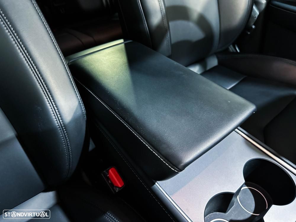 Tesla Model Y Long Range Dual Motor AWD - 26