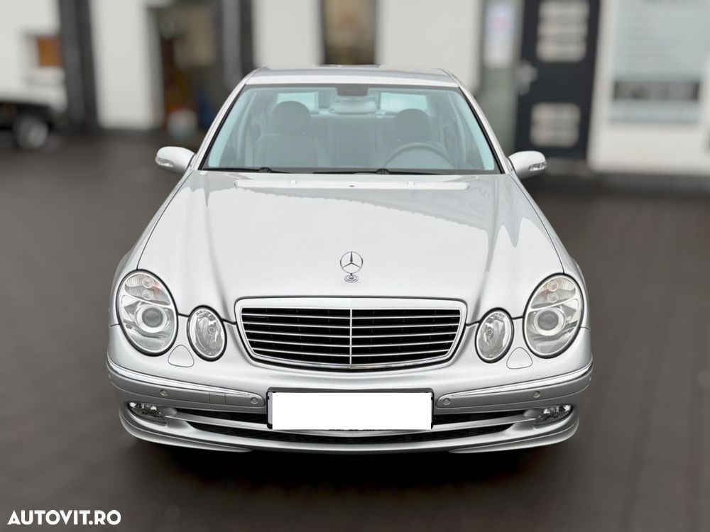 Mercedes-Benz E 240 4Matic Avantgarde - 1