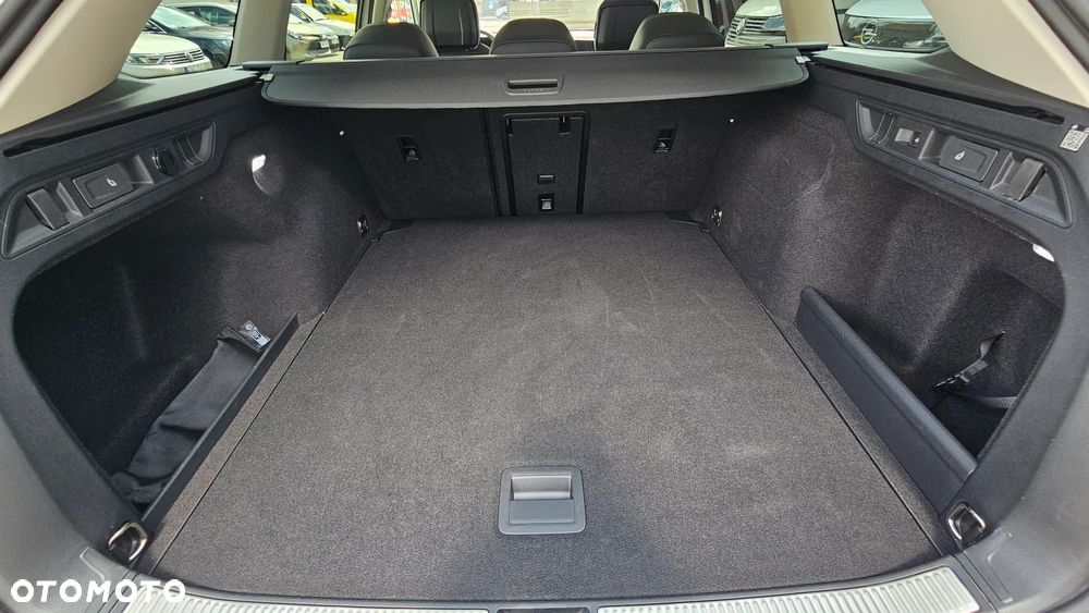 Volkswagen Passat 2.0 TDI SCR Business DSG - 7