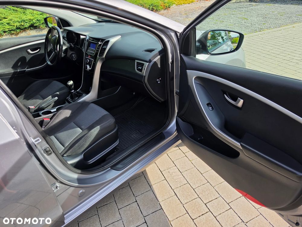 Hyundai i30 blue 1.4 Classic - 11