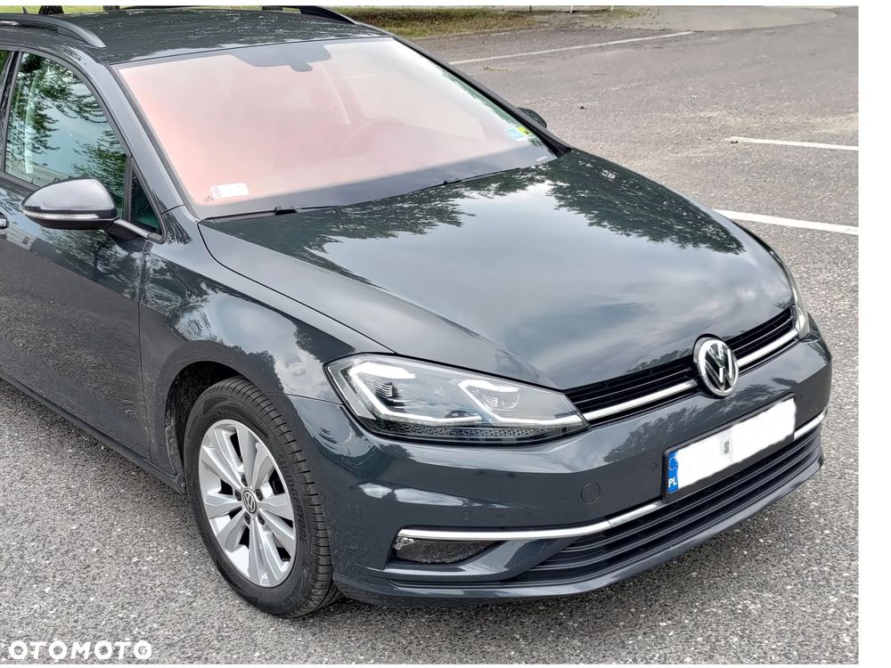 Volkswagen Golf - 6