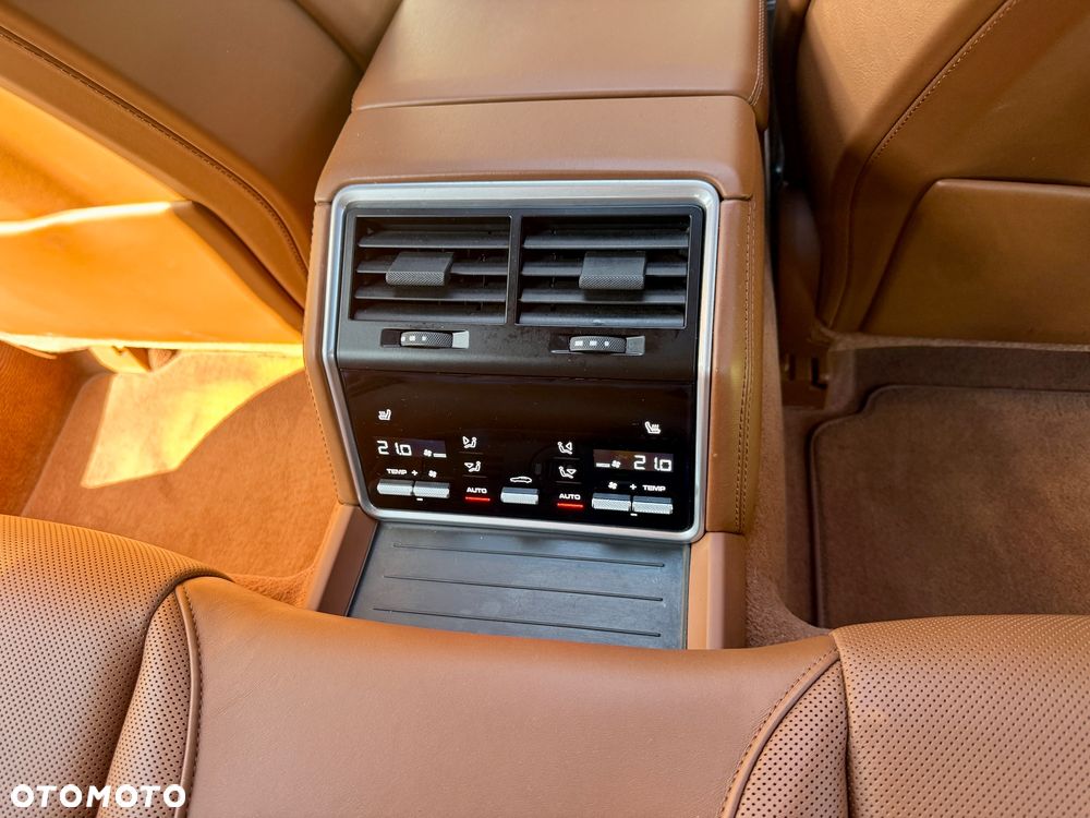 Porsche Panamera Turbo S - 28