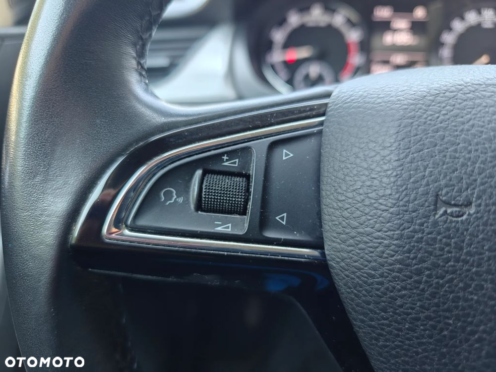 Skoda RAPID 1.0 TSI Active - 12