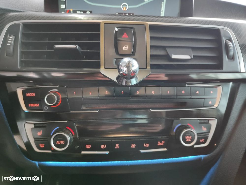 BMW M4 Auto - 36