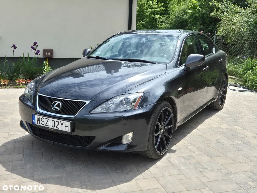 Lexus IS - 1