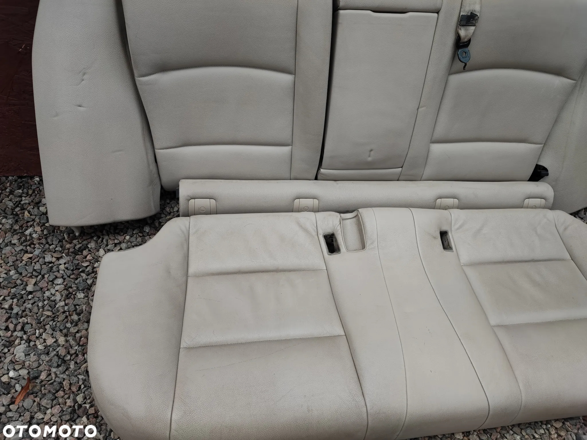 BMW F11 / F11N ORYGINALNA KANAPA TYŁ W KOLORZE DAKOTA OYSTER / BEŻOWA + PODŁOKIETNIK O NR. 7 254 260 OEM W DOBRYM STANIE - 5