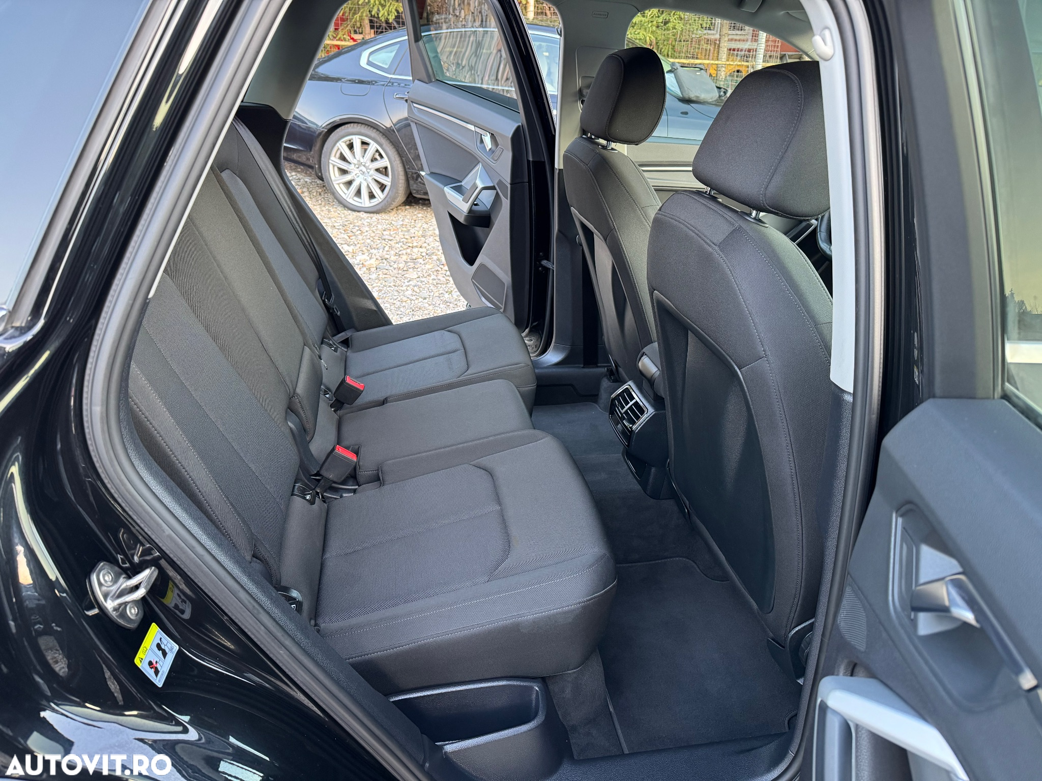 Audi Q3 2.0 35 TDI S tronic S Line - 27