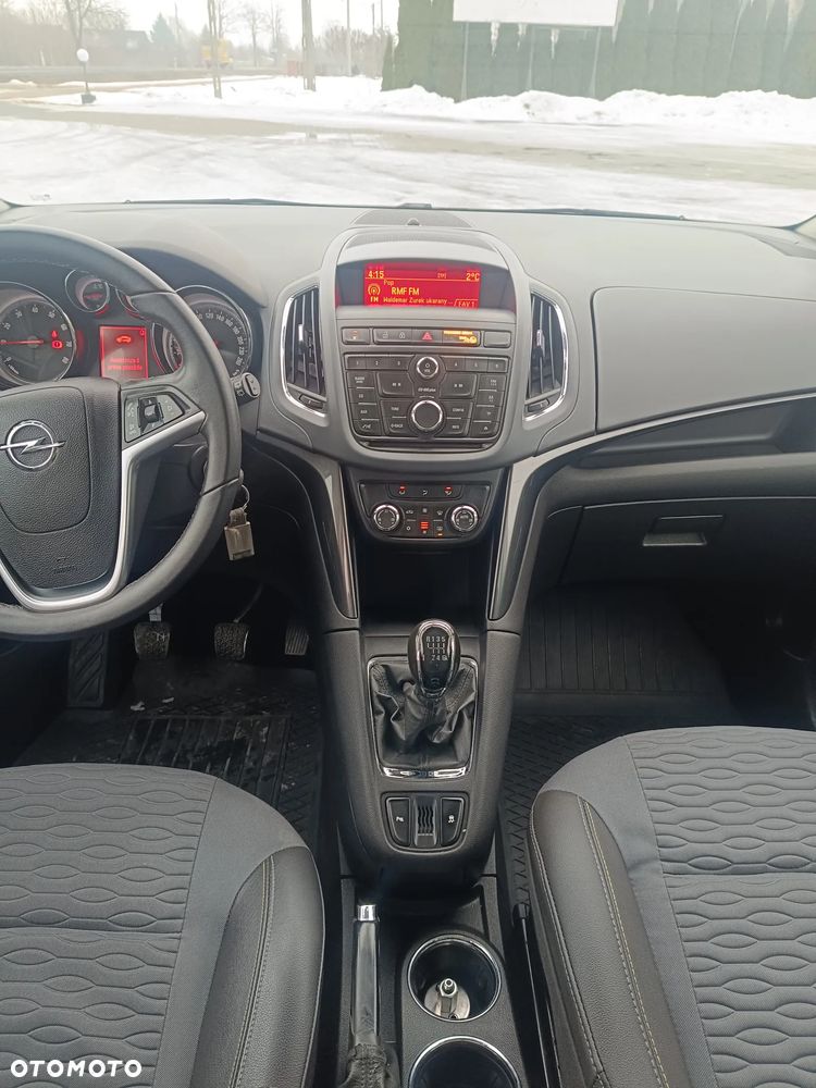 Opel Zafira - 13