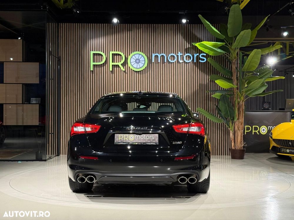 Maserati Ghibli - 12