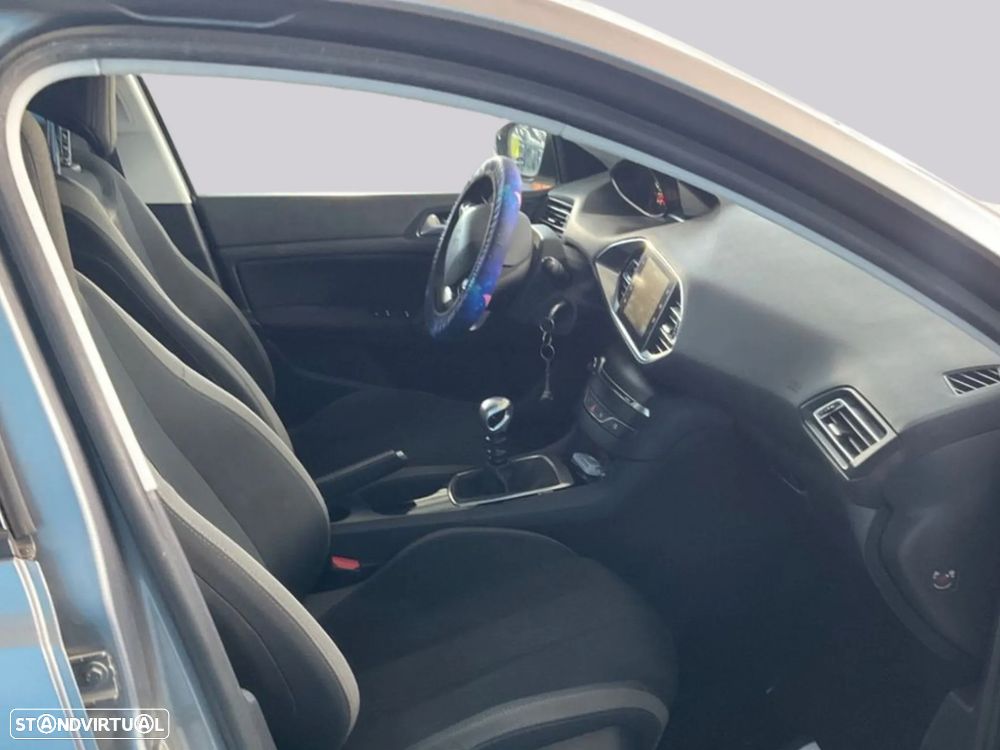 Peugeot 308 SW 1.2 PureTech Style - 8