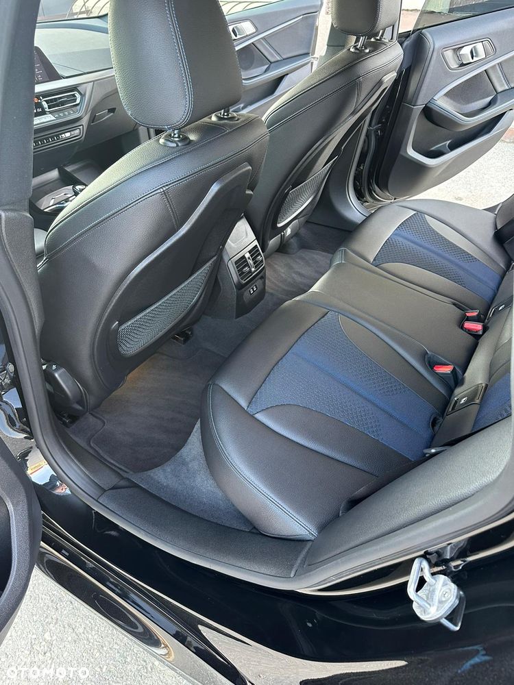 BMW Seria 2 218i M Sport - 17