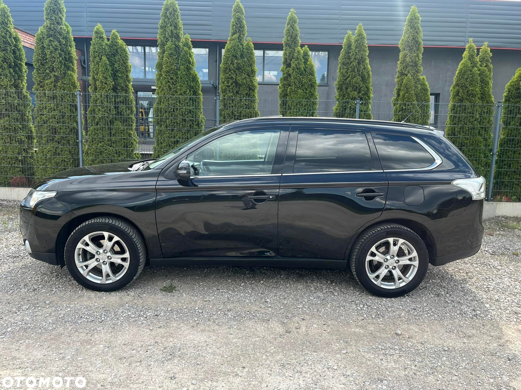 Mitsubishi Outlander 2.2 DI-D 4WD Instyle - 9