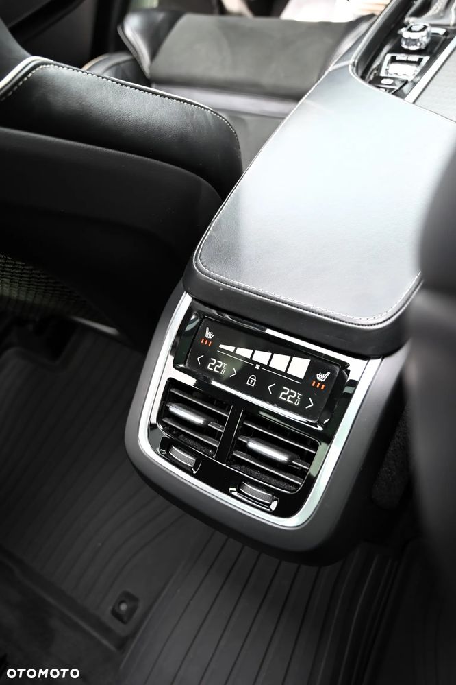 Volvo XC 90 T6 AWD Geartronic RDesign - 26