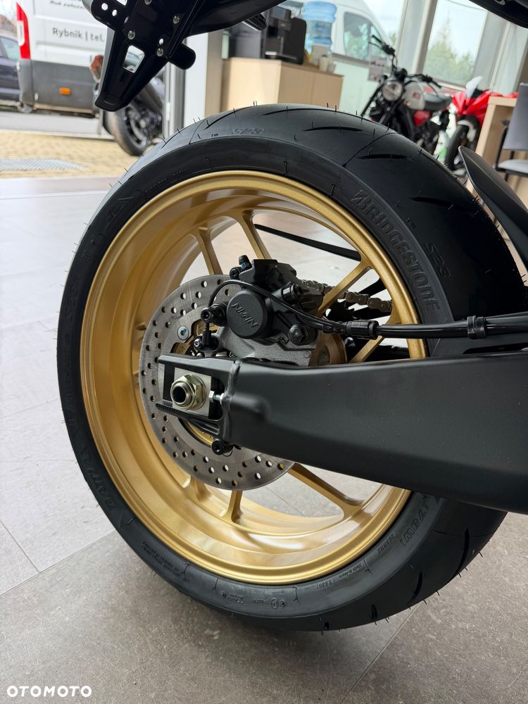 Yamaha XSR - 7