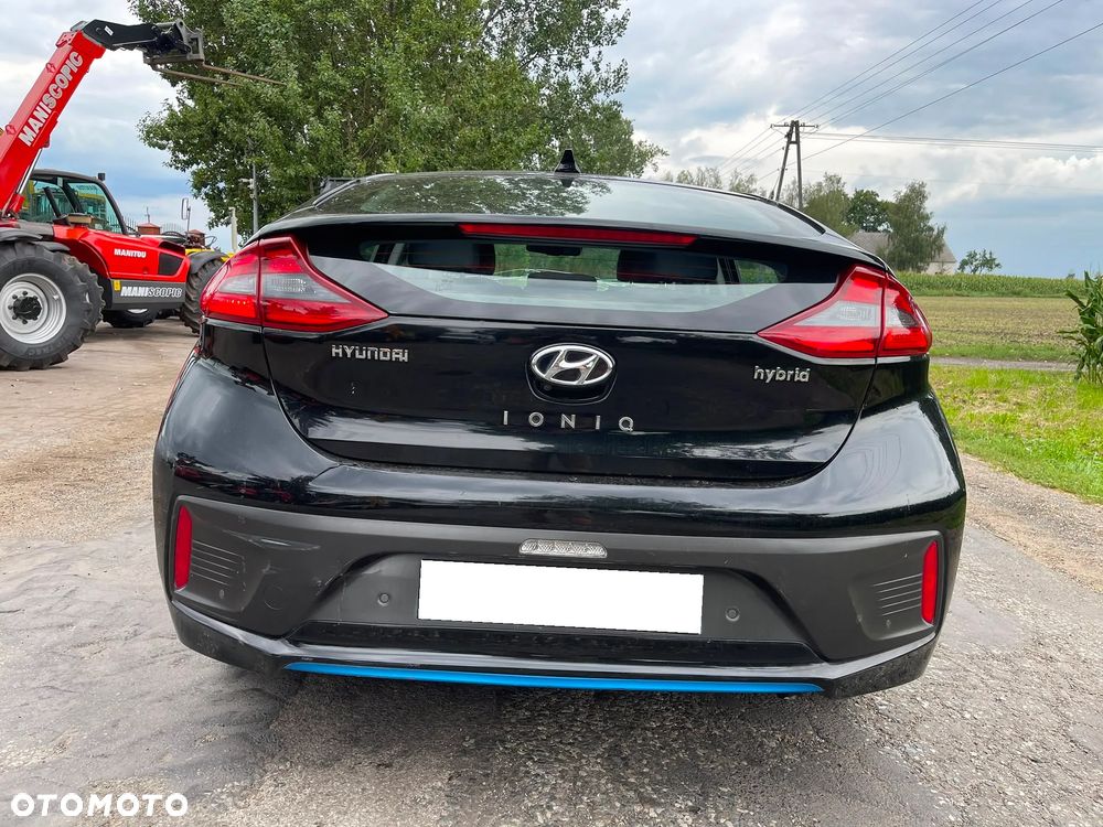 Hyundai IONIQ 1.6 GDI - 32