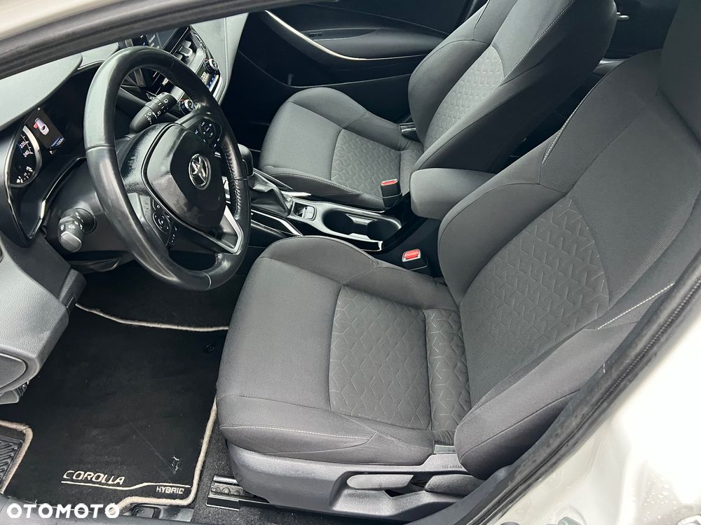 Toyota Corolla 1.8 Hybrid Comfort - 18