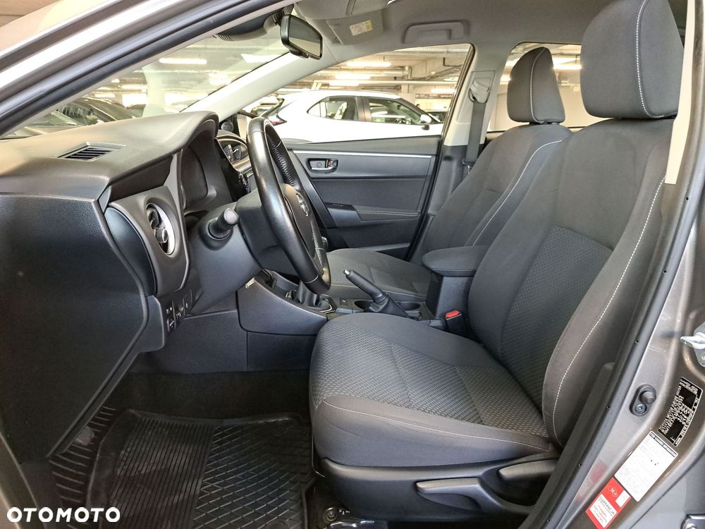Toyota Corolla 1.6 Premium EU6 - 27
