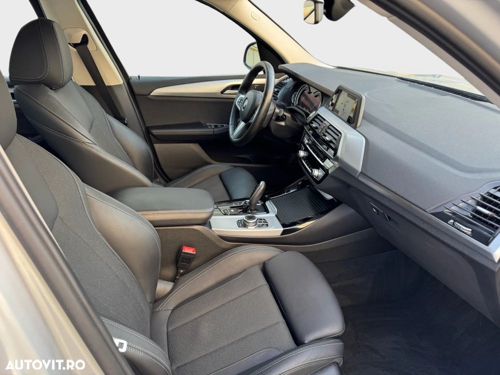 BMW X3 xDrive20i AT xLine - 9