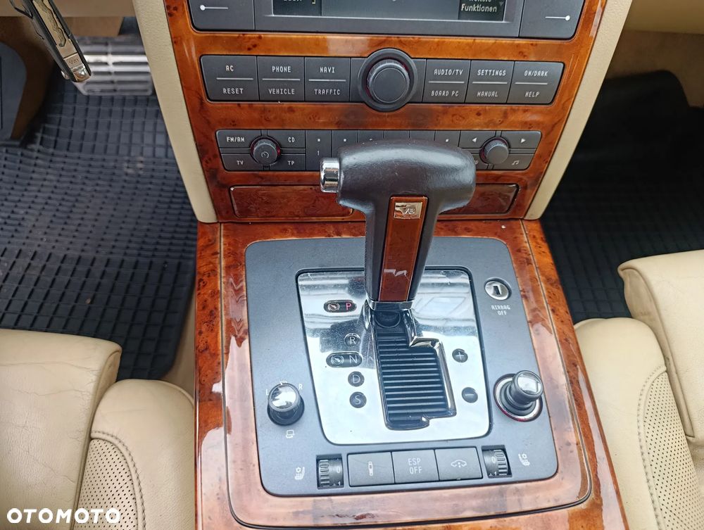 Volkswagen Phaeton - 22