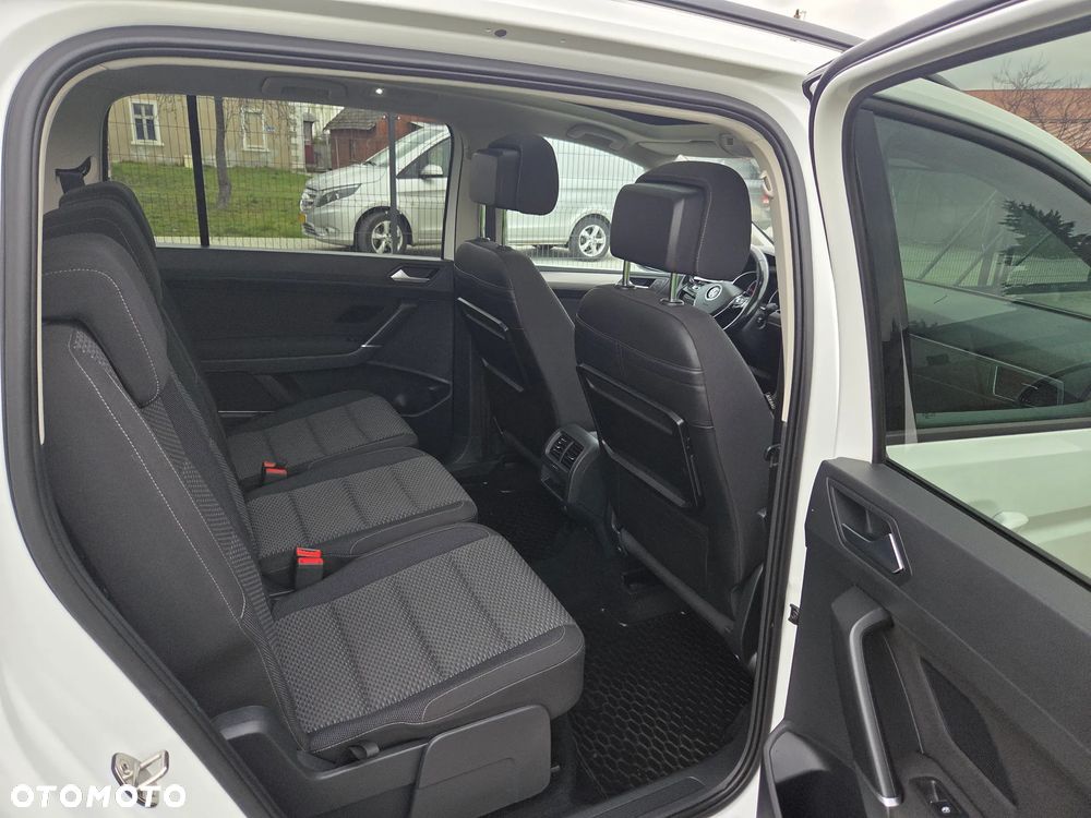 Volkswagen Touran 2.0 TDI SCR Comfortline - 16