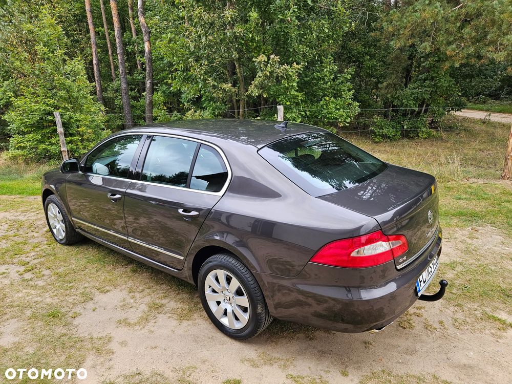 Skoda Superb 2.0 TDI 4x4 Elegance - 14