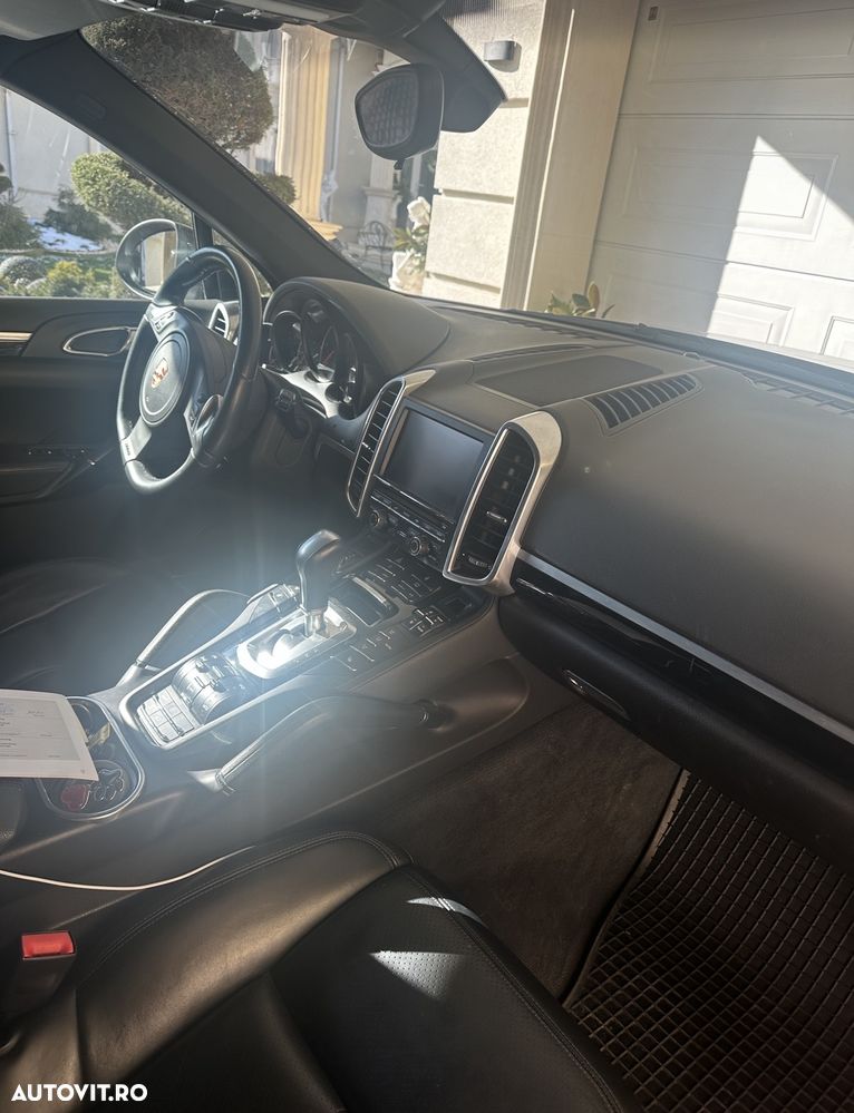Porsche Cayenne 3.0TD TipTronic - 9