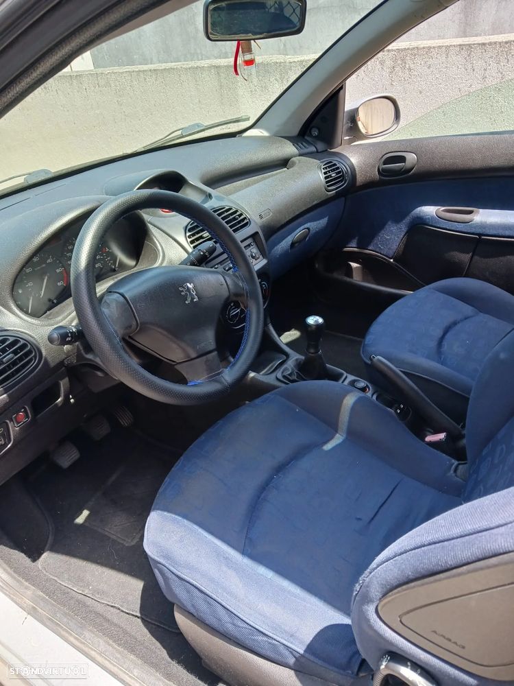 Peugeot 206 - 6