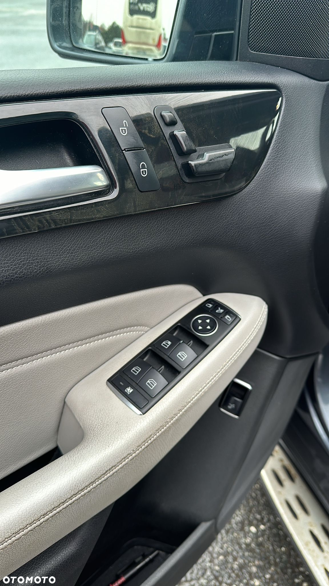 Mercedes-Benz ML 350 BlueTec 4-Matic - 15