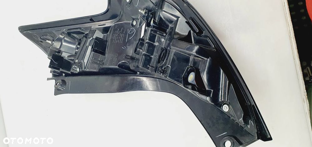 TOYOTA AYGO X 20- LAMPA TYLNA LEWA EU - 3