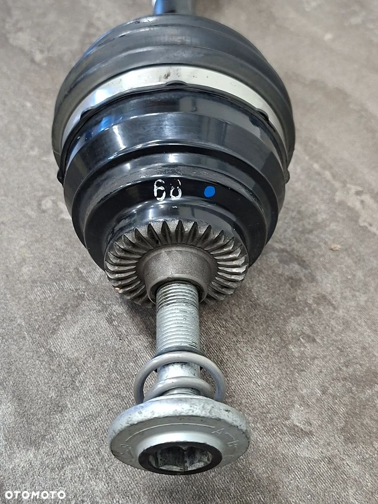 BMW F39 F48 MINI F54 F60 Półoś przód 8611937 / 8611938 - 8