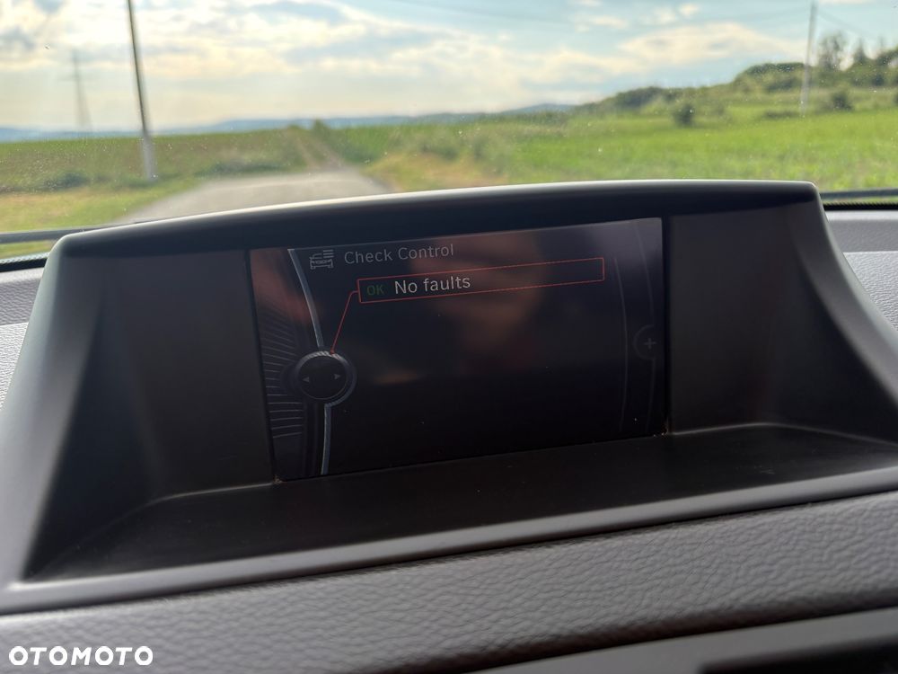 BMW Seria 1 - 21