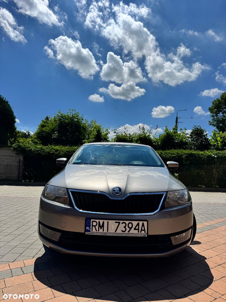 Skoda RAPID 1.6 TDI DSG Ambition - 13